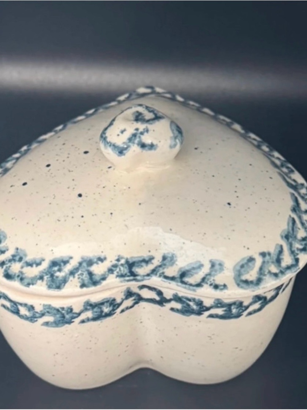 Vintage Blue & White Heart
Shaped Ceramic Trinket Box With
Lid